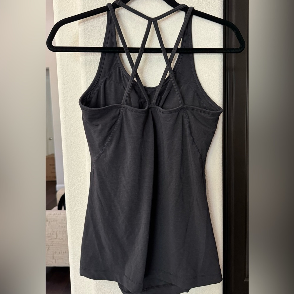 Gap athletic maternity top